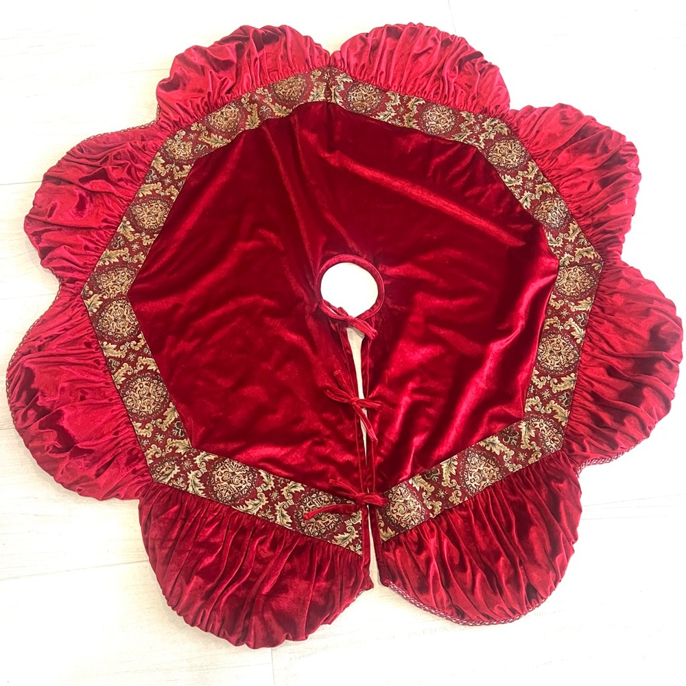 Vintage JC Penney Red Velvet Bead Trimmed Xmas Tree Skirt Made in India